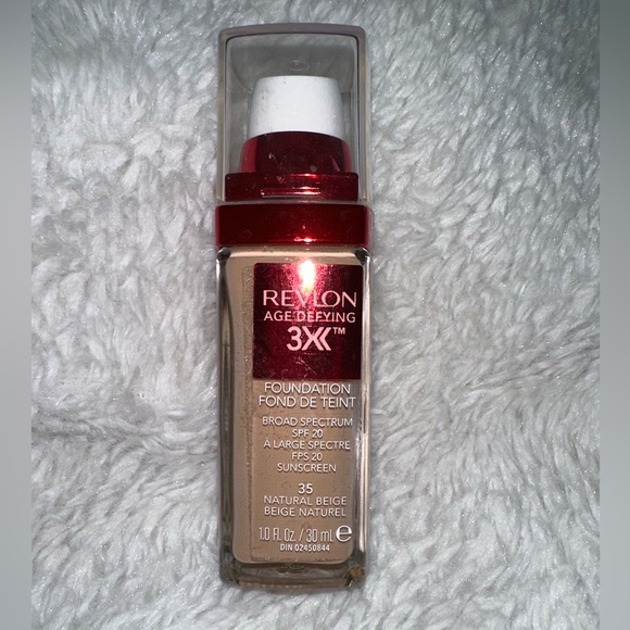 New Revlon Liquid Foundation, Age Defying 3XFace Makeup, Anti-Aging and Firming - Picture 10 of 16